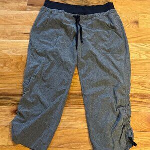 Athleta Allegro Ruched Crop Pants Size 6